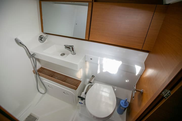 Voilier Jeanneau Sun Odyssey 440 (2021) pour Charter - Kos | #13453 - 36