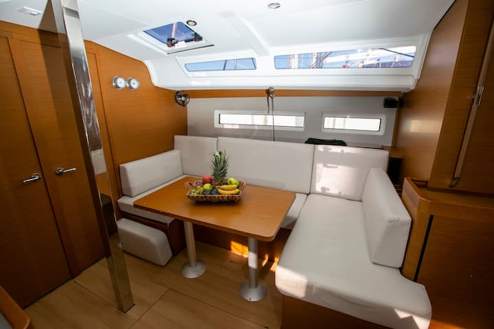 Voilier Jeanneau Sun Odyssey 440 (2021) pour Charter - Kos | #13453 - 29