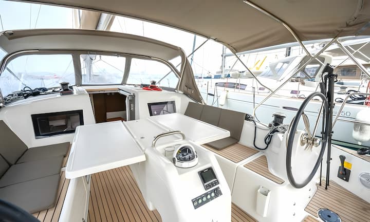 Sailboat Jeanneau Sun Odyssey 410 (2023) for Charter - Nea Peramos - Attica | #13454 - 6