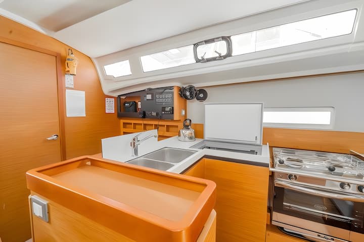  Velero Jeanneau Sun Odyssey 410 (2020) para Charter - Atenas | #13470 - 30