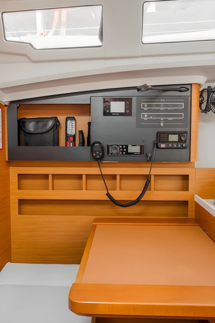  Velero Jeanneau Sun Odyssey 410 (2020) para Charter - Atenas | #13470 - 37