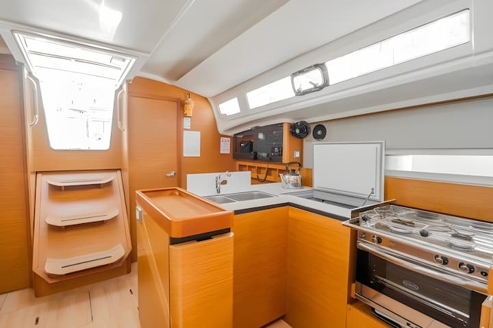  Velero Jeanneau Sun Odyssey 410 (2020) para Charter - Atenas | #13470 - 33