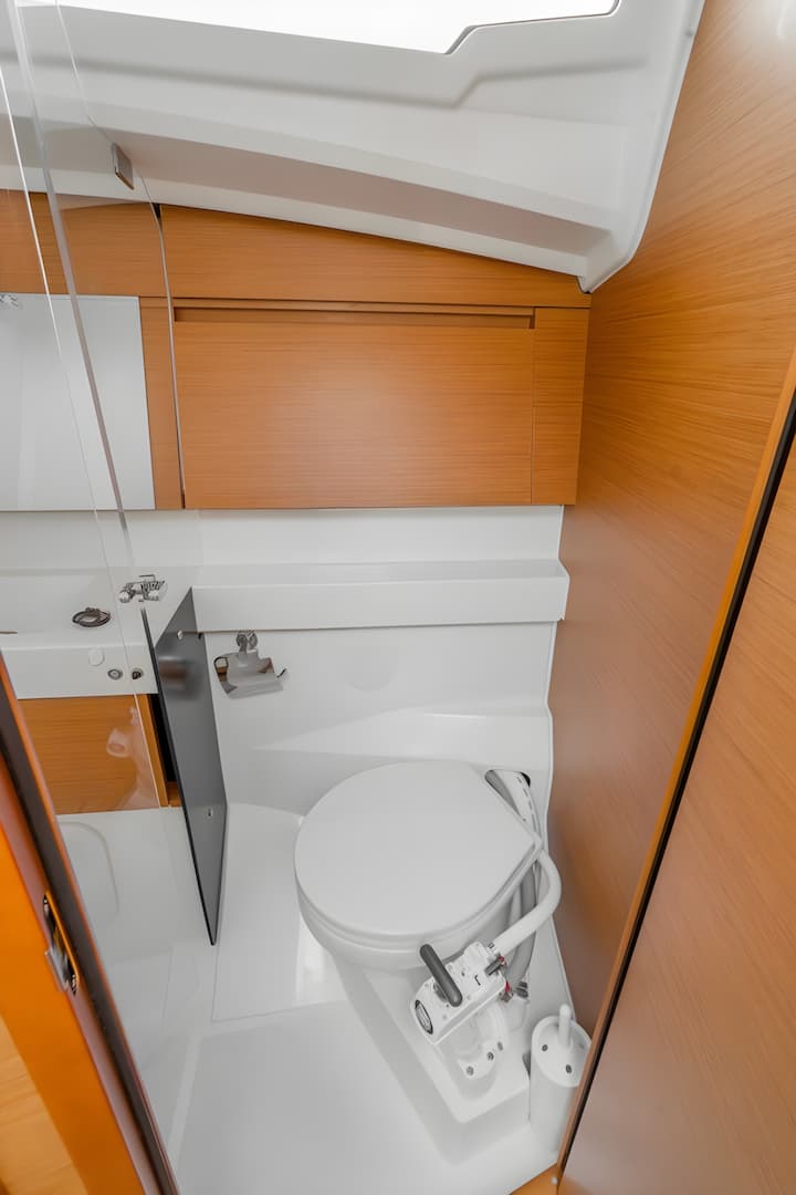  Velero Jeanneau Sun Odyssey 410 (2020) para Charter - Atenas | #13470 - 42