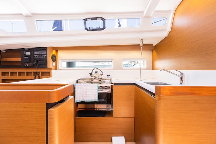 Segelboot Jeanneau Sun Odyssey 440 (2021) für Charter - Nydri | #13480 - 10