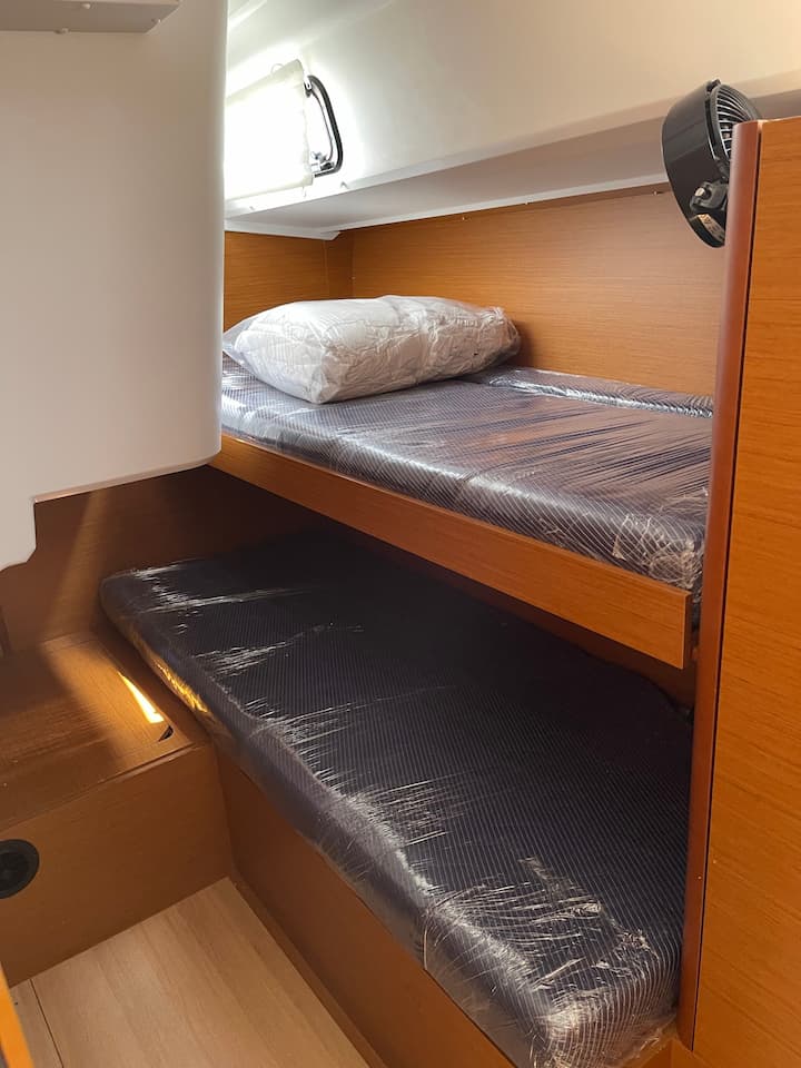 Sailboat Jeanneau Sun Loft 47 (2021) for Charter - Nea Peramos - Attica | #13485 - 13