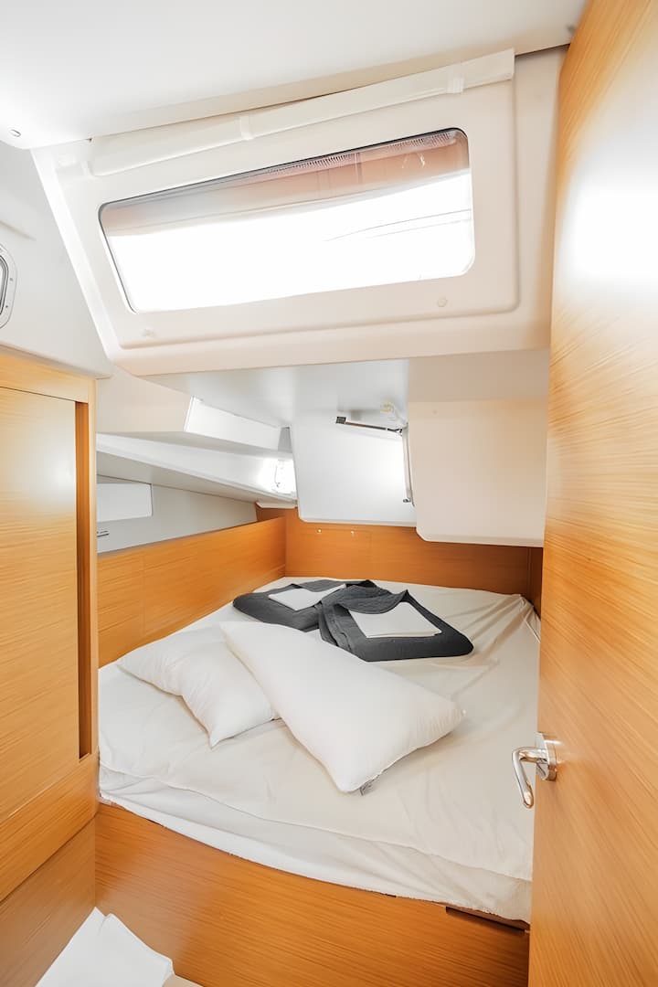 Voilier Jeanneau Sun Odyssey 490 (2020) pour Charter - Kos | #13491 - 17
