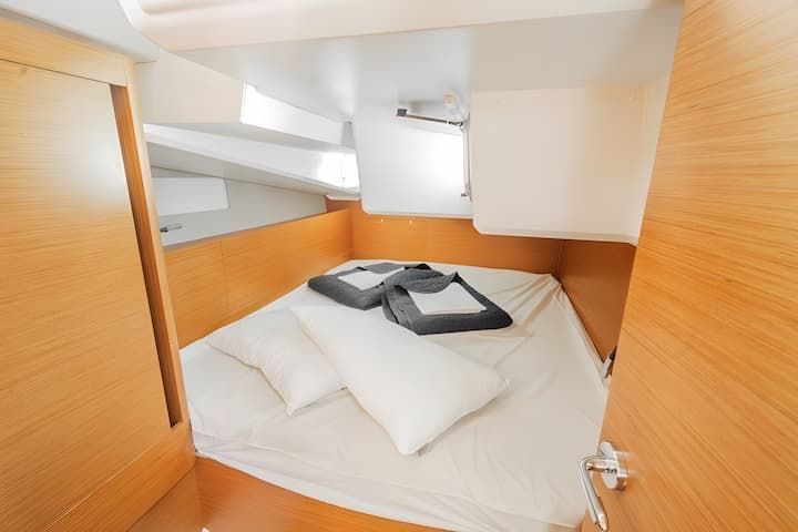 Voilier Jeanneau Sun Odyssey 490 (2020) pour Charter - Kos | #13491 - 16