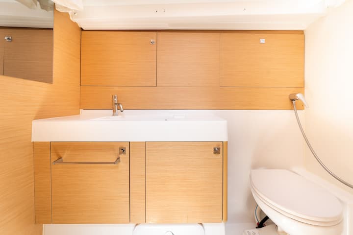 Sailboat Jeanneau  54 (2022) for Charter - Lavrion | #13508 - 15