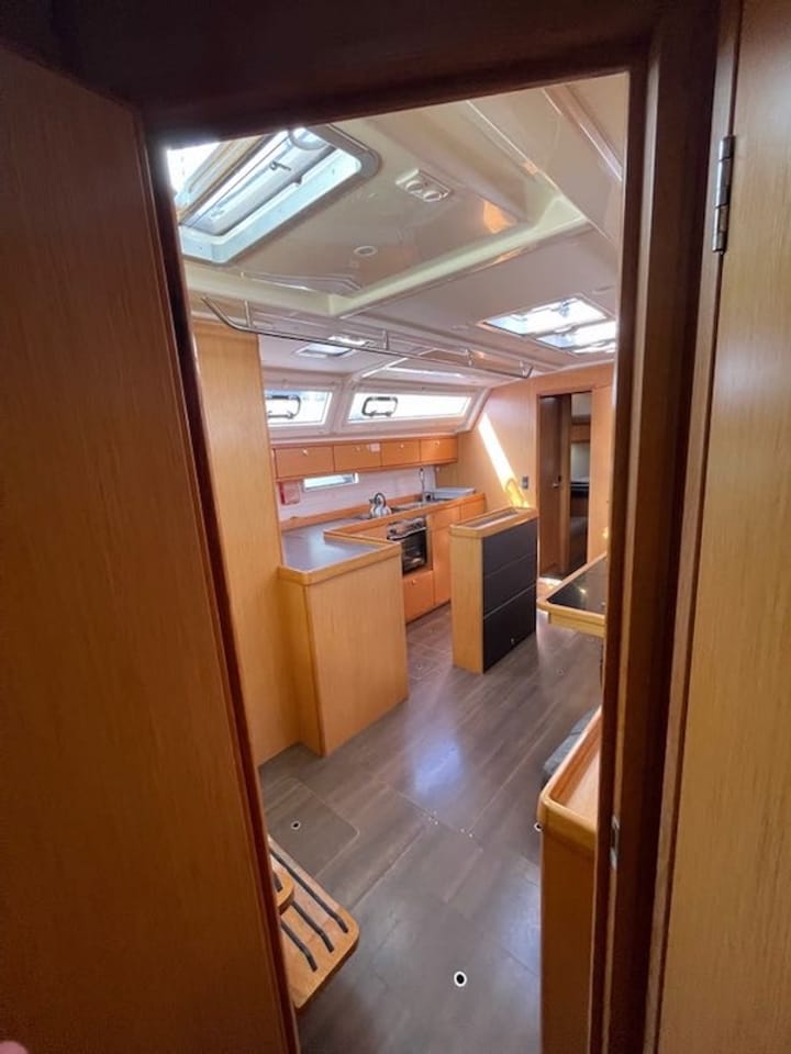 Sailboat Bavaria 46 Cruiser (2015) for Charter - Athens | #13545 - 8