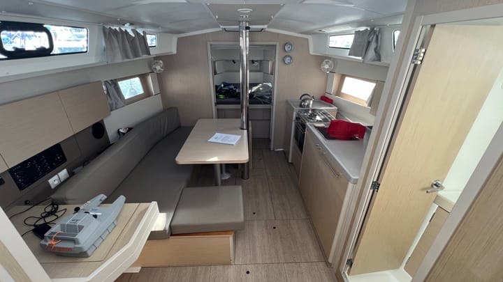  Zeilboot Beneteau Oceanis 38 GTE (2019) voor Charter - Arzon | #13622 - 5