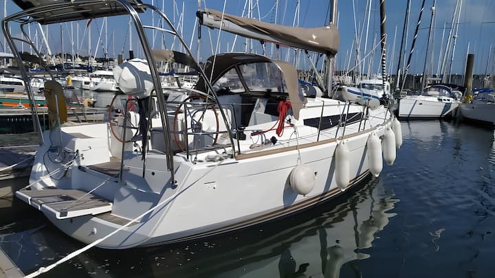 Sailboat Jeanneau Sun Odyssey 379 (2012) for Charter - Arzon | #13636 - 1