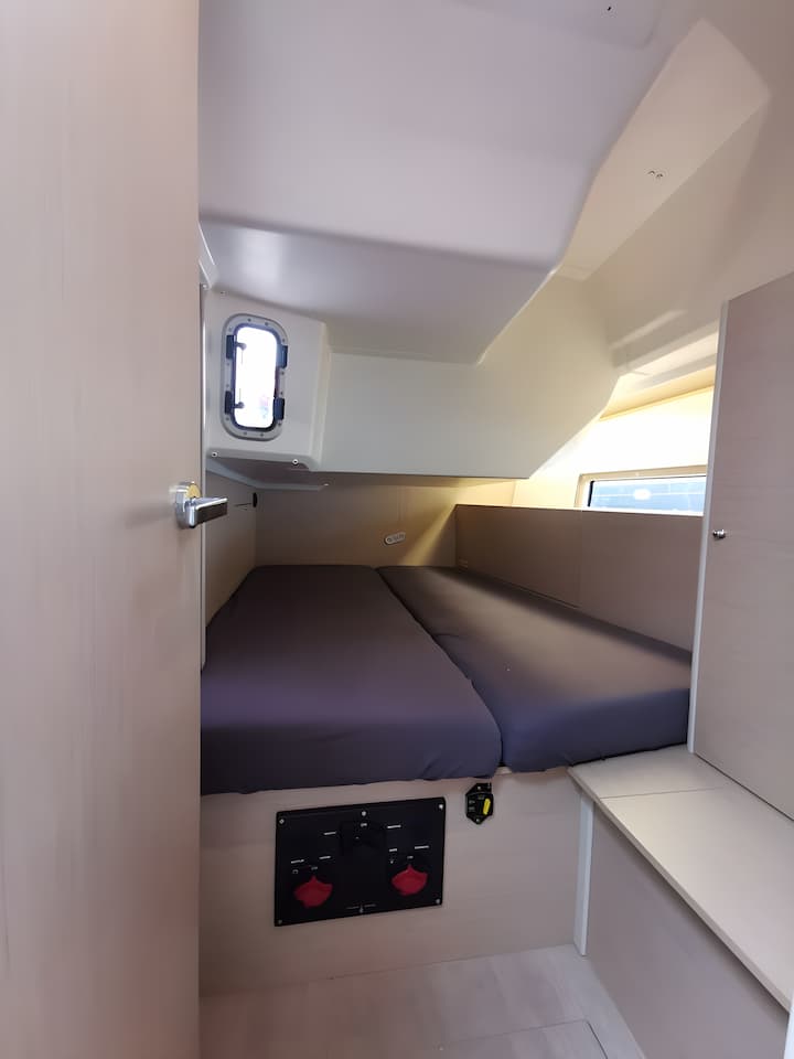  Barca a vela Beneteau Oceanis 40.1 (2021) per Noleggio, overcloccabile Arzon | #13657 - 7