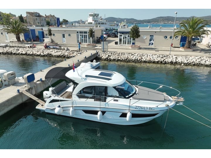 Motorboat Beneteau Antares 9 OB (2022) for Charter - Biograd | #13703 - 3