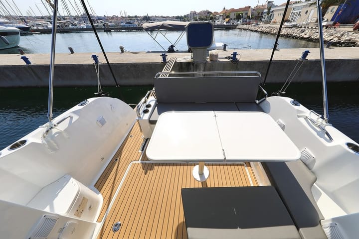 Motorboat Beneteau Antares 9 OB (2022) for Charter - Biograd | #13703 - 10