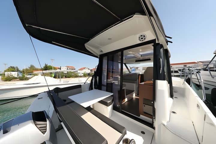Pirovac 8.9 m Per noleggio Motoscafo - #13726 - 1