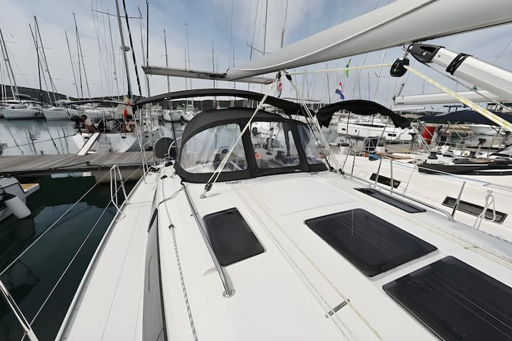 Sailboat Bavaria  37 Cruiser (2023) for Charter - Pirovac | #13729 - 7