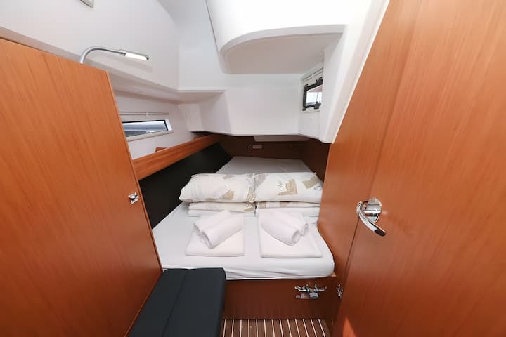Sailboat Bavaria  37 Cruiser (2023) for Charter - Pirovac | #13729 - 18