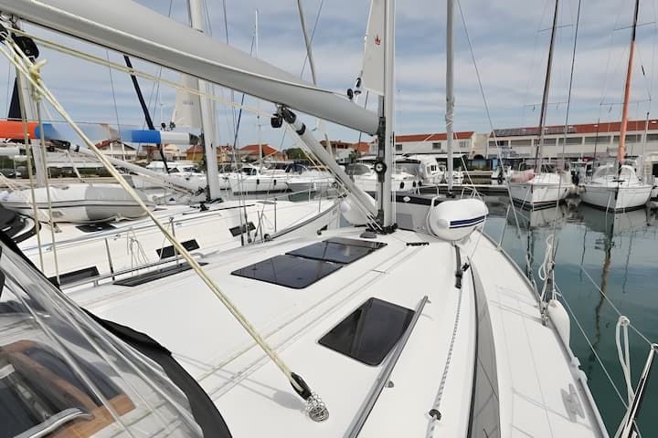 Sailboat Bavaria  37 Cruiser (2023) for Charter - Pirovac | #13729 - 8