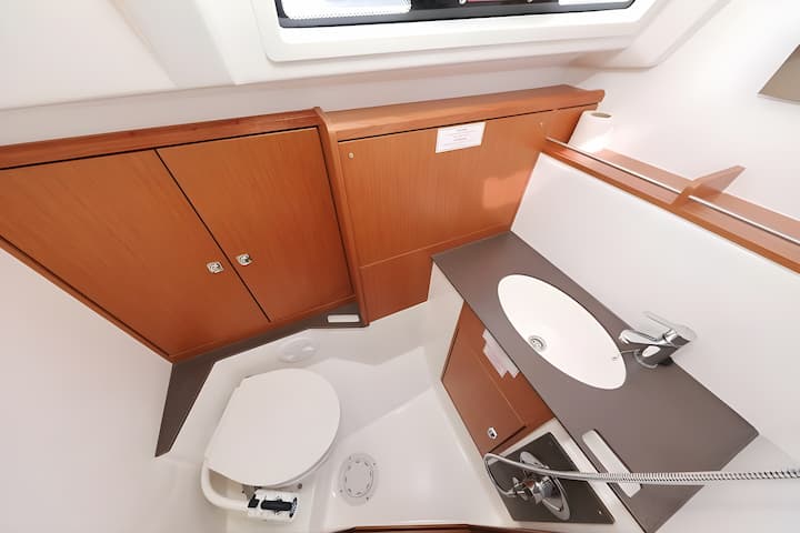 Sailboat Bavaria  37 Cruiser (2023) for Charter - Pirovac | #13729 - 19