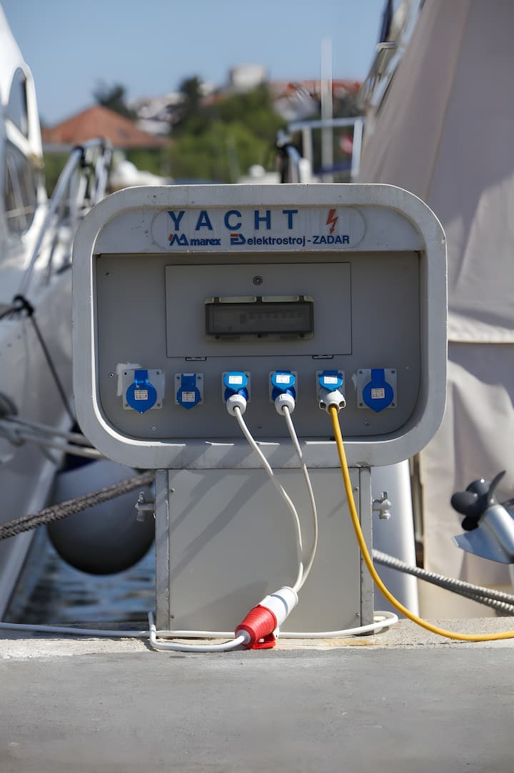 Motorboat Jeanneau Merry Fisher 855 (2015) for Charter - Biograd | #13768 - 33