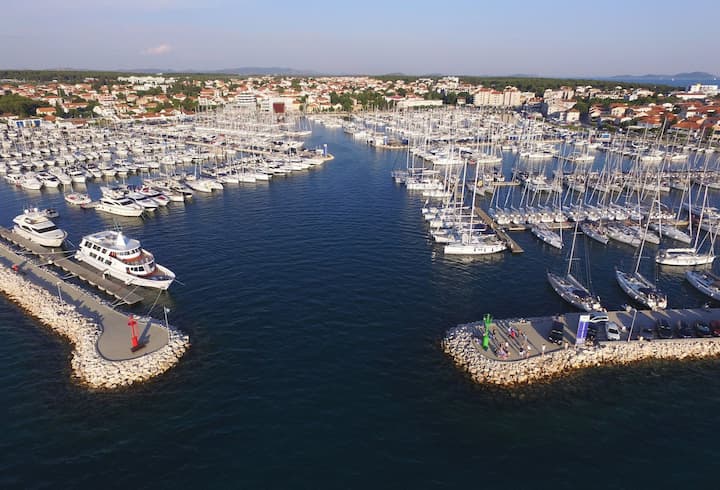 Motorboat Jeanneau Merry Fisher 855 (2015) for Charter - Biograd | #13768 - 28