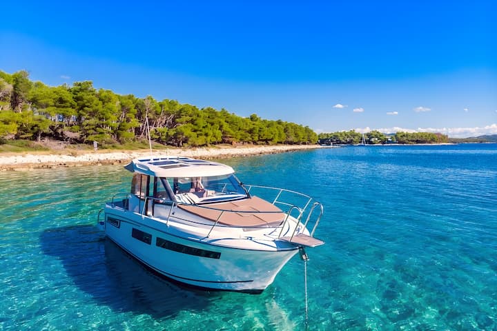 Motorboat Jeanneau Merry Fisher 855 (2015) for Charter - Biograd | #13768 - 4