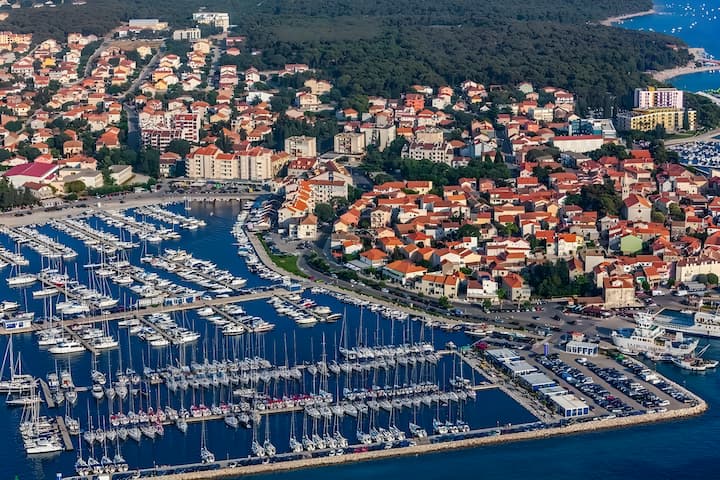 Motorboat Jeanneau Merry Fisher 855 (2015) for Charter - Biograd | #13768 - 36