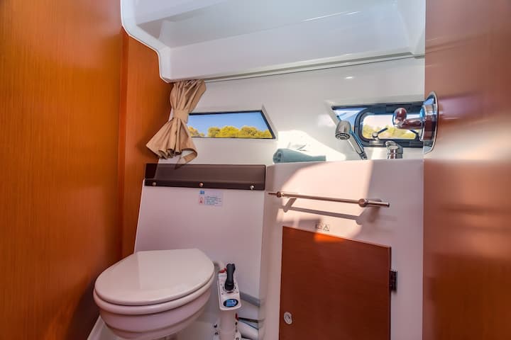 Motorboat Jeanneau Merry Fisher 855 (2015) for Charter - Biograd | #13768 - 27