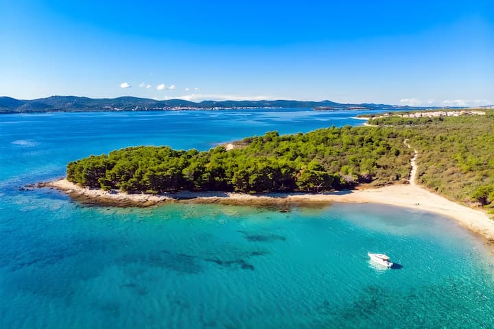 Motorboat Jeanneau Merry Fisher 855 (2015) for Charter - Biograd | #13768 - 10