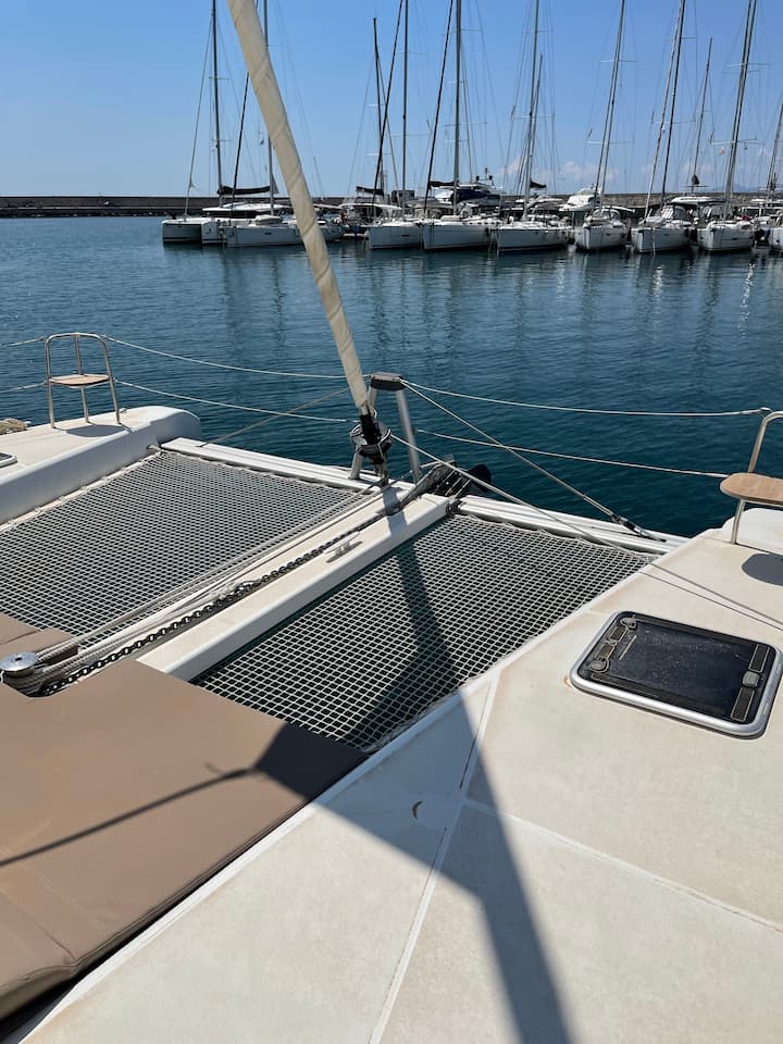 Catamaran Lagoon  40 (2021) for Charter - Nea Peramos - Attica | #13805 - 8