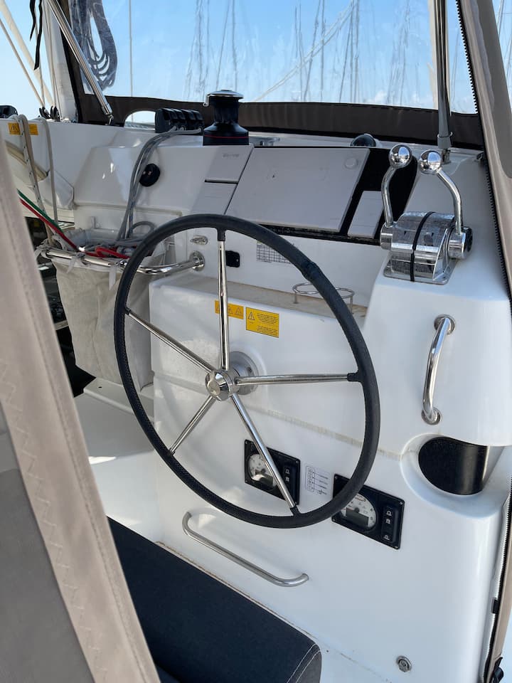 Catamaran Lagoon  40 (2021) for Charter - Nea Peramos - Attica | #13805 - 6