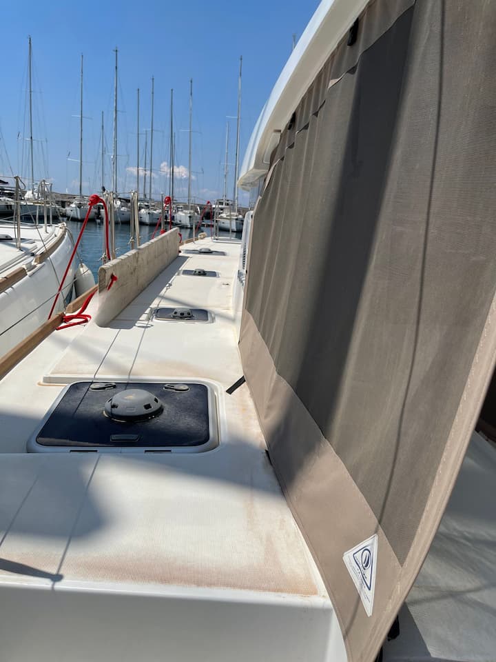 Catamaran Lagoon  40 (2021) for Charter - Nea Peramos - Attica | #13805 - 12