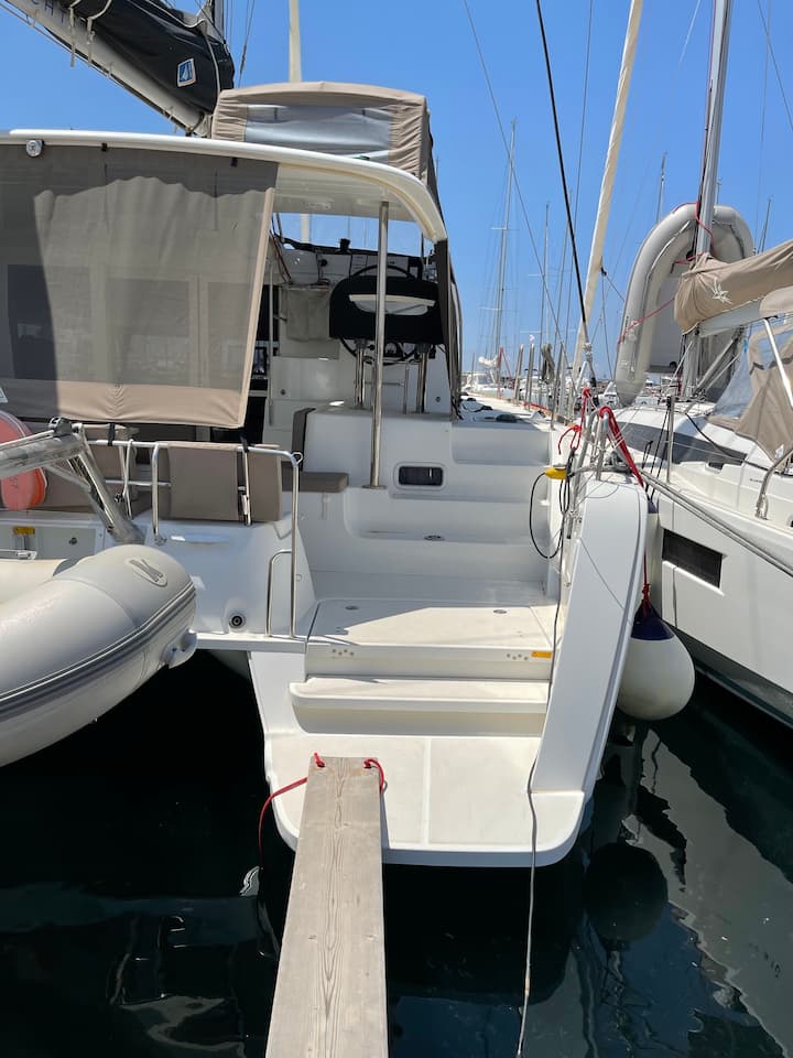 Catamaran Lagoon  40 (2021) for Charter - Nea Peramos - Attica | #13805 - 3