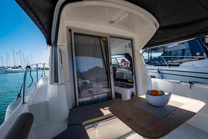 Motorboat Beneteau Antares 8  (2019) for Charter - Pula | #13844 - 3