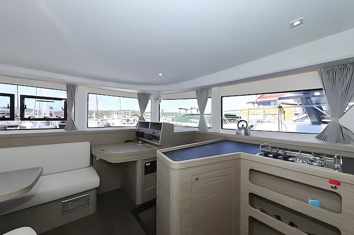 Catamaran Lagoon  42 (2023) pour Charter - Pirovac | #13879 - 14