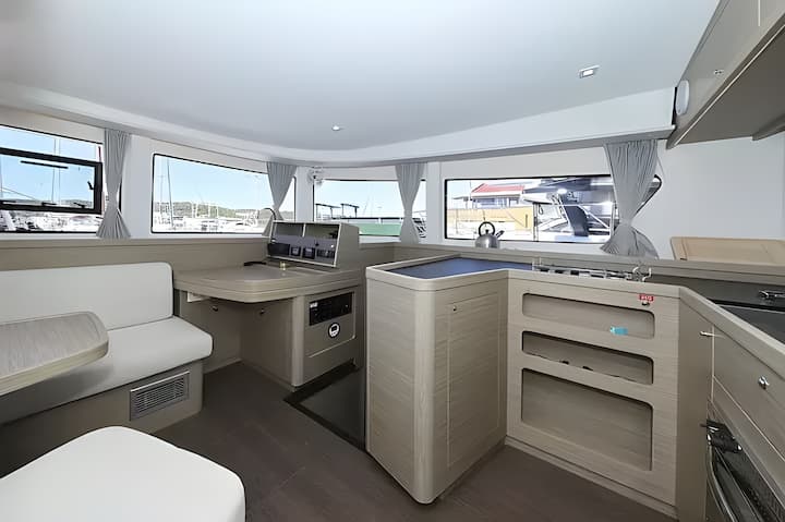 Catamaran Lagoon  42 (2023) pour Charter - Pirovac | #13879 - 11