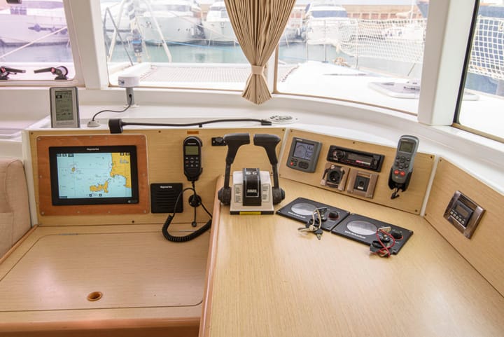 Catamaran Lagoon  440 (2010) for Charter - San Vincenzo | #13896 - 10