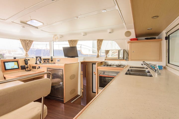 Catamaran Lagoon  440 (2010) for Charter - San Vincenzo | #13896 - 12