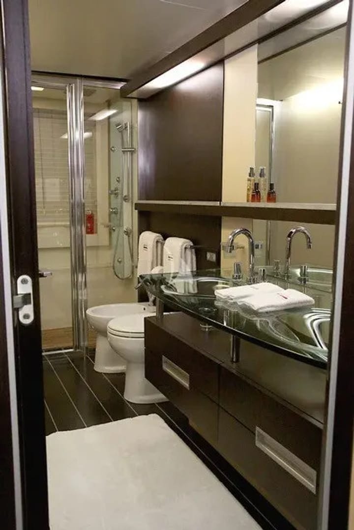  Motorjacht Azimut 86 (2005) voor Charter - Gouvia | #13914 - 30