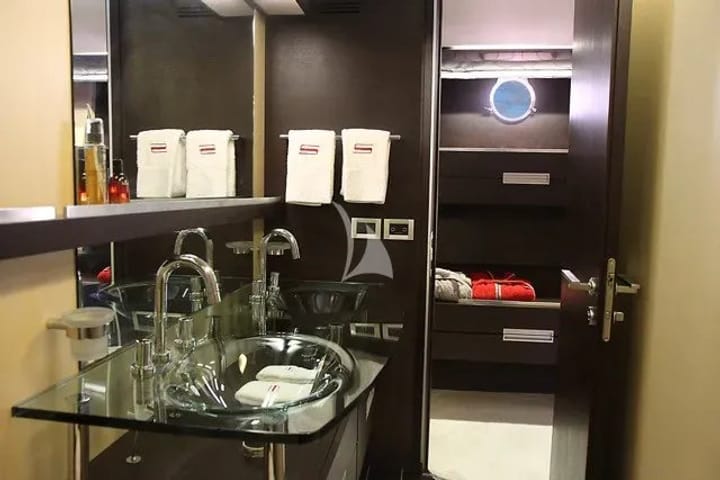  Motorjacht Azimut 86 (2005) voor Charter - Gouvia | #13914 - 50