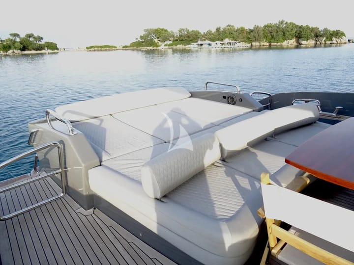  Motorjacht Azimut 86 (2005) voor Charter - Gouvia | #13914 - 44