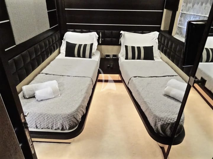  Motorjacht Azimut 86 (2005) voor Charter - Gouvia | #13914 - 23