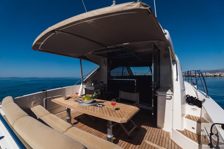 Motor Yacht Riviera 5000 Sport Yacht (2010) for Charter - Podstrana | #14092 - 14