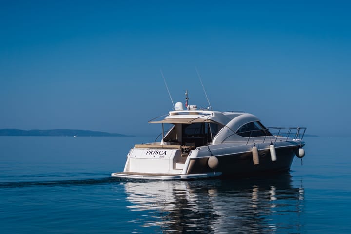 Motor Yacht Riviera 5000 Sport Yacht (2010) for Charter - Podstrana | #14092 - 10