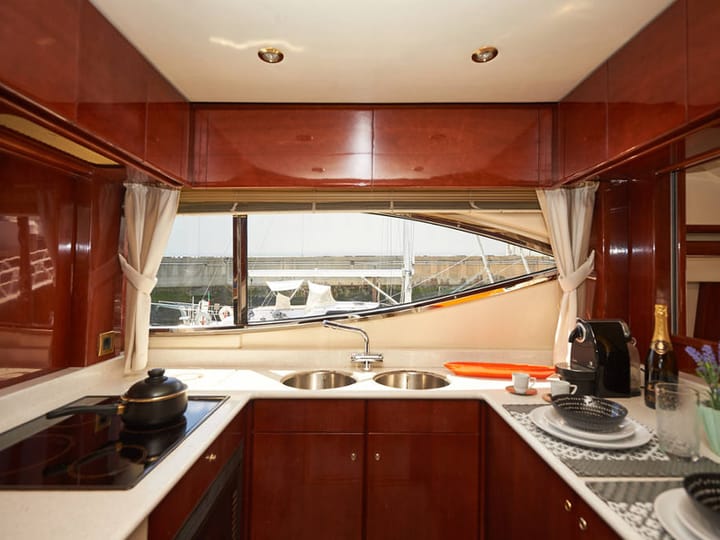 Motor Yacht Princess 20 M (2000) for Charter - Lisbon | #14144 - 8
