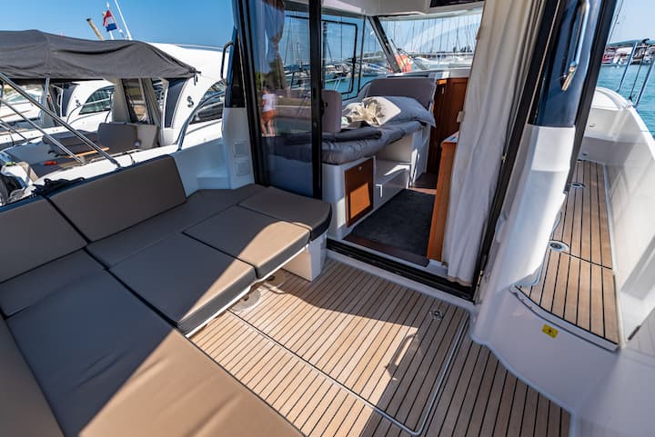 Jeanneau Merry Fisher 895 Kiralık Sürat Teknesi (2017) - Pula | #14163 - 12