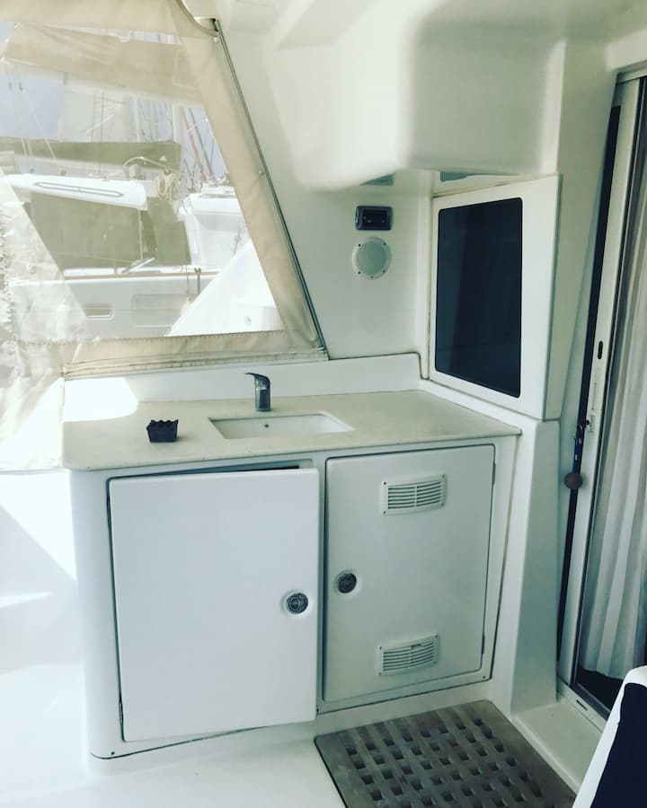 Athen 12.6 m Für Charter Katamaran — #14176 - 9