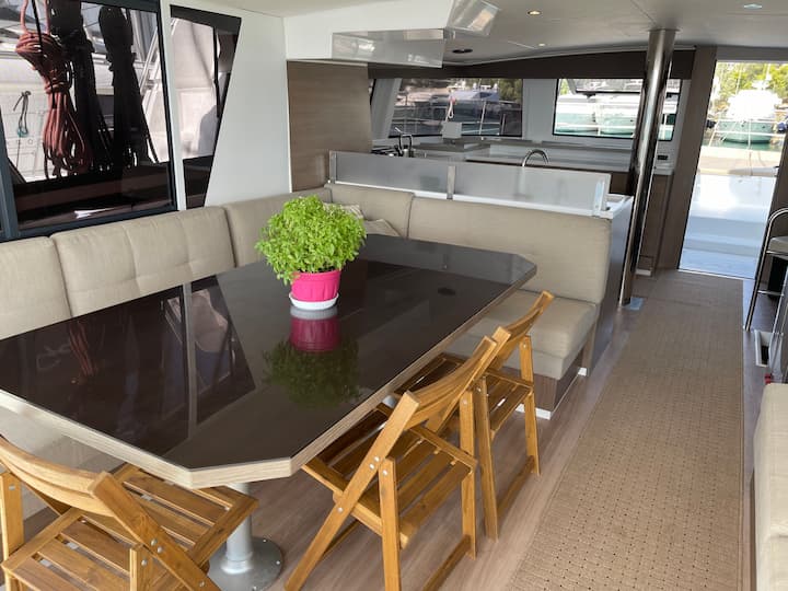 Athen 14.28 m Für Charter Katamaran — #14214 - 23