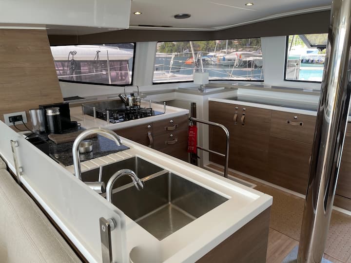 Athen 14.28 m Für Charter Katamaran — #14214 - 25