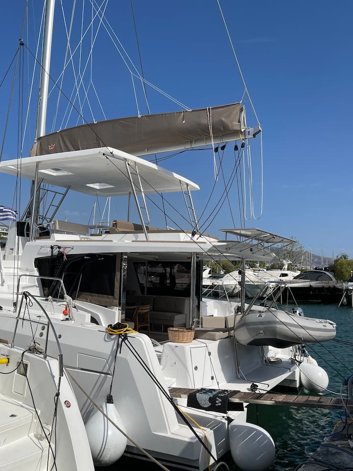 Athen 14.28 m Für Charter Katamaran — #14214 - 1
